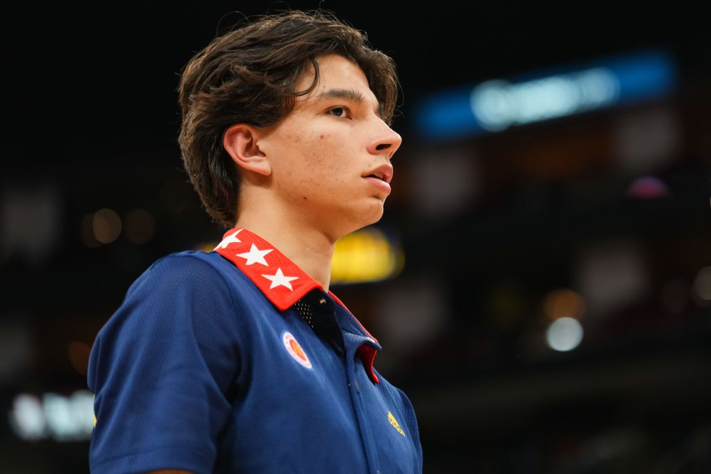 O Αντρέι Στογιάκοβιτς εντυπωσιάζει στις ΗΠΑ, παρακολουθεί τον Ολυμπιακό και δεν έχει διαλέξει ακόμα αν θα παίξει στην εθνική της Ελλάδας ή της Σερβίας (vid)