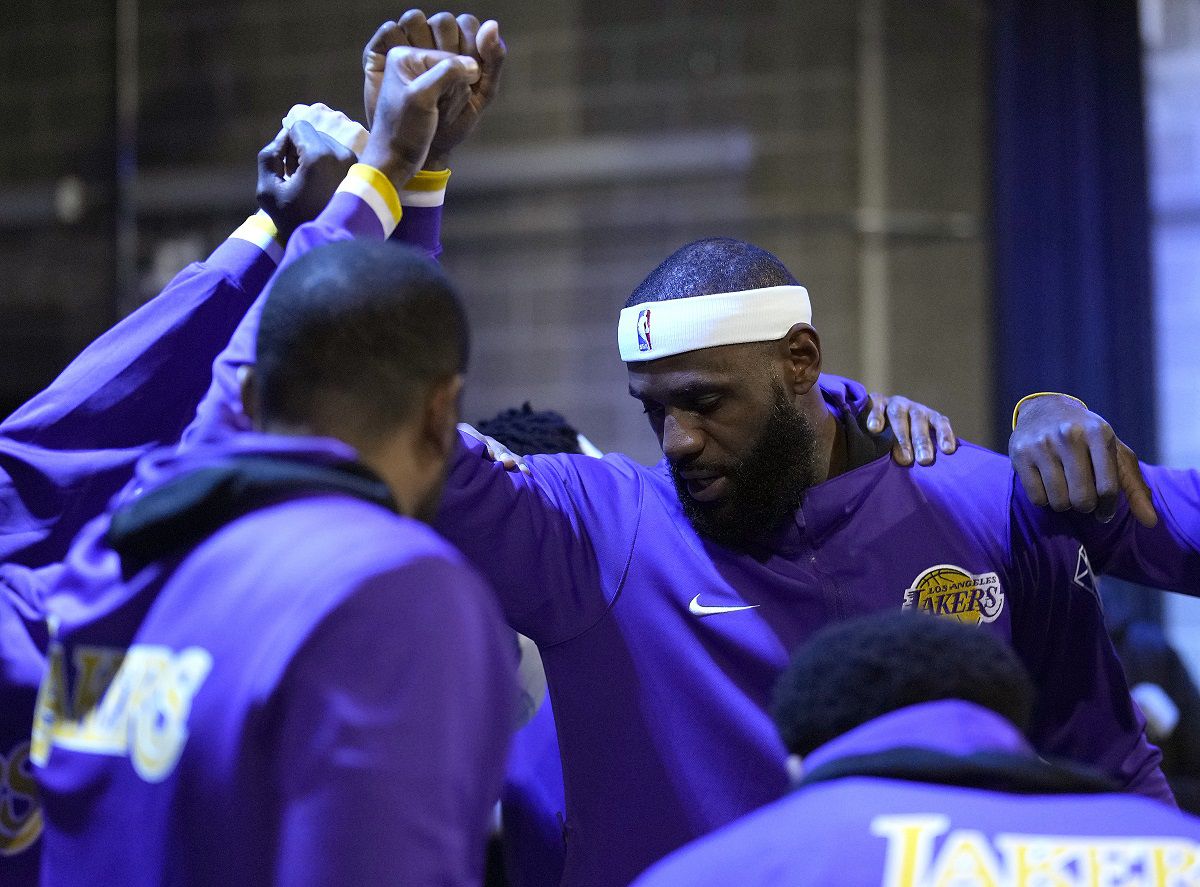 Οι συμπαίκτες του ΛεΜπρόν σαν κατσίκες βέλαξαν για να θυμήσουν ποιος είναι ο GOAT (vid)