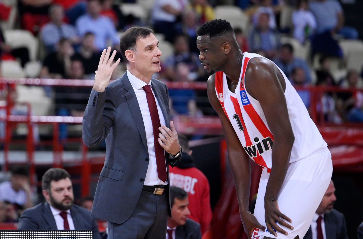 Εντυπωσιακός Φαλ στο πρώτο ημίχρονο του Ολυμπιακού με τον Άρη (vid)