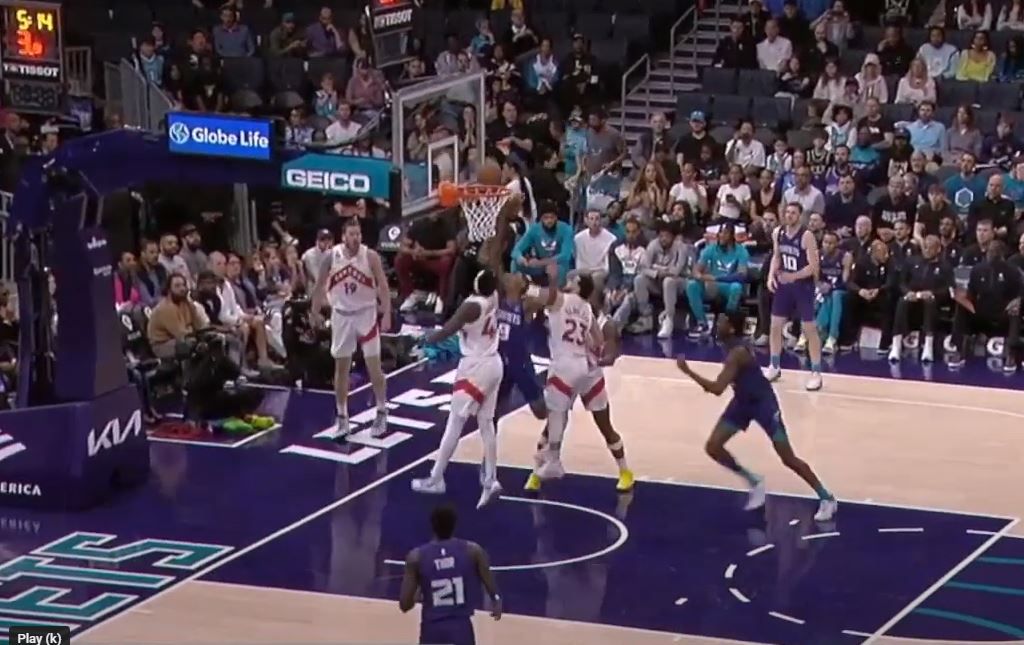 Ο Σιακάμ έδωσε τη νίκη στους Ράπτορς και τους διατήρησε σε τροχιά play in…