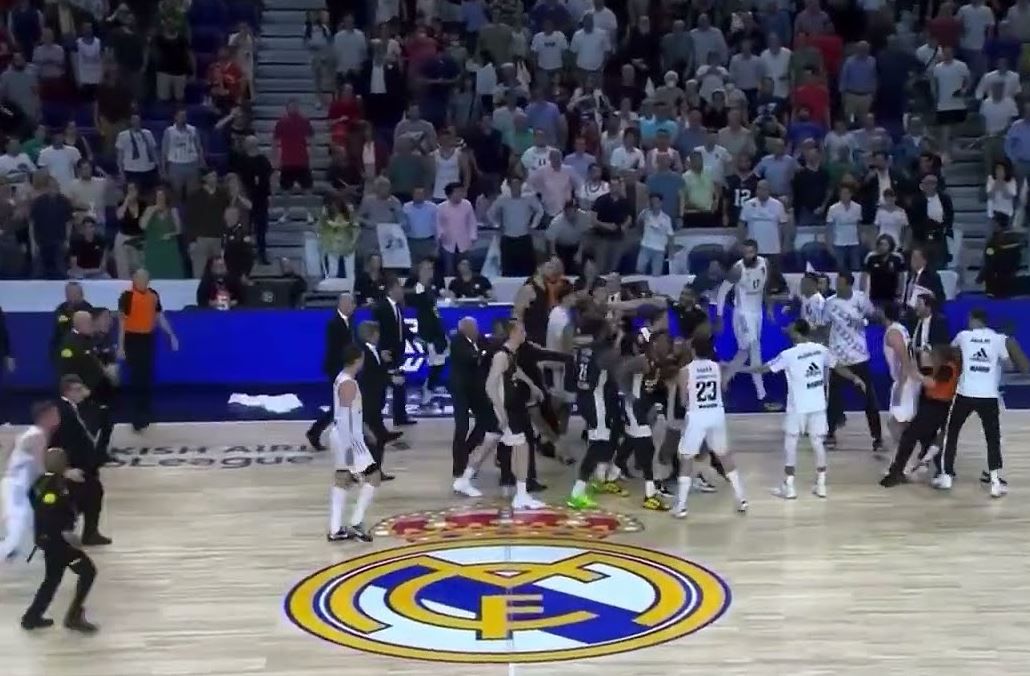 Οι αποφάσεις της Euroleague για το ξύλο στο Ρεάλ Μαδρίτης – Παρτίζαν: Ποινή «χάδι» για τον Γιαμπουσέλε!