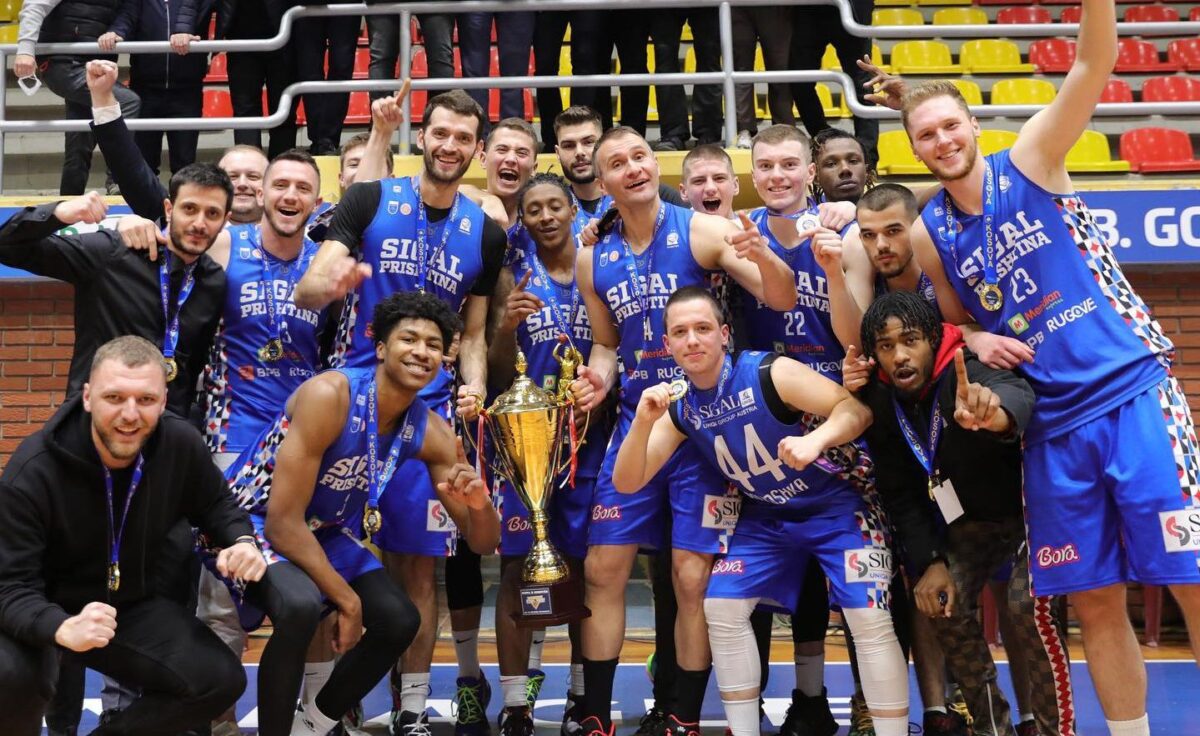 Ο γενικός αρχηγός της Πρίστινα στο Sportal – «Οι Έλληνες διαιτητές το παραδέχθηκαν, αλλά γιατί δεν το κατήγγειλαν;»