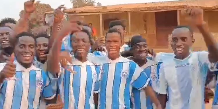 Ομάδα της Νέας Γουινέας με φανέλες ΠΑΣ Γιάννινα – Η πράξη αλληλεγγύης από τους Ηπειρώτες (vid) 🙌