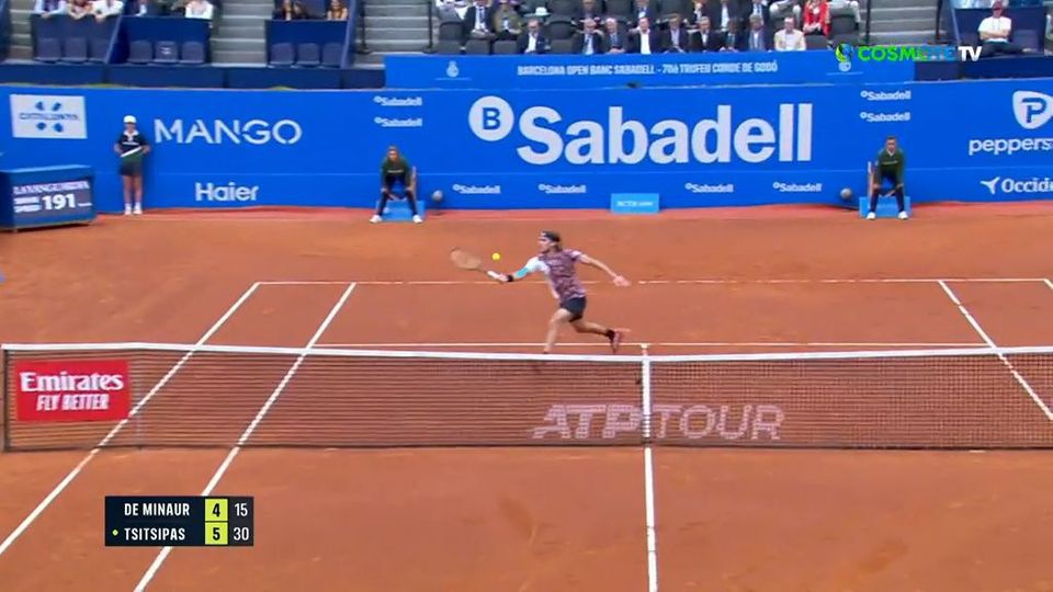 Με καταπληκτικό σερβίς ο Στέφανος κατέκτησε το πρώτο σετ