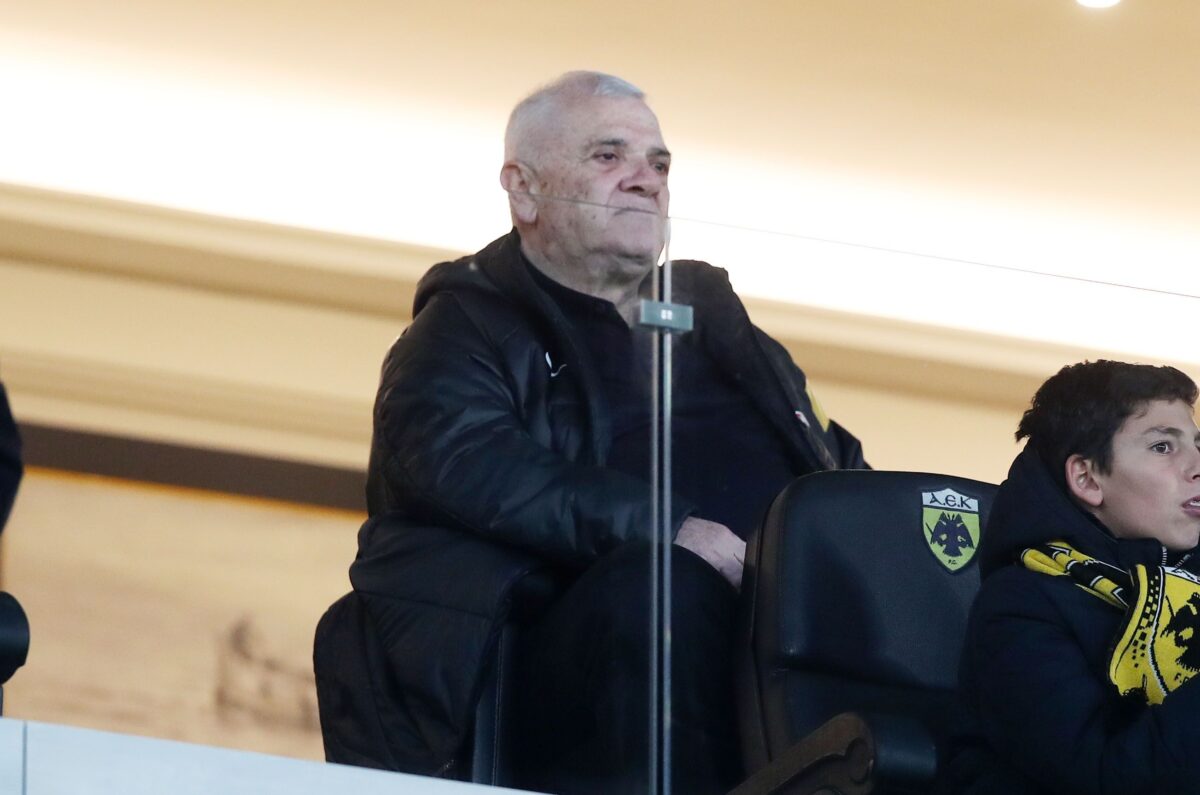 Ευθεία επίθεση ΑΕΚ σε Παναθηναϊκό: «Δεν έχετε μπέσα, θα σκύψετε ξανά ώστε να γίνει πάλι ο σβέρκος σας ΚΟΚΚΙΝΟΣ – Καθοδηγείτε ένα τσούρμο σφουγγοκωλάριους στον Τύπο»