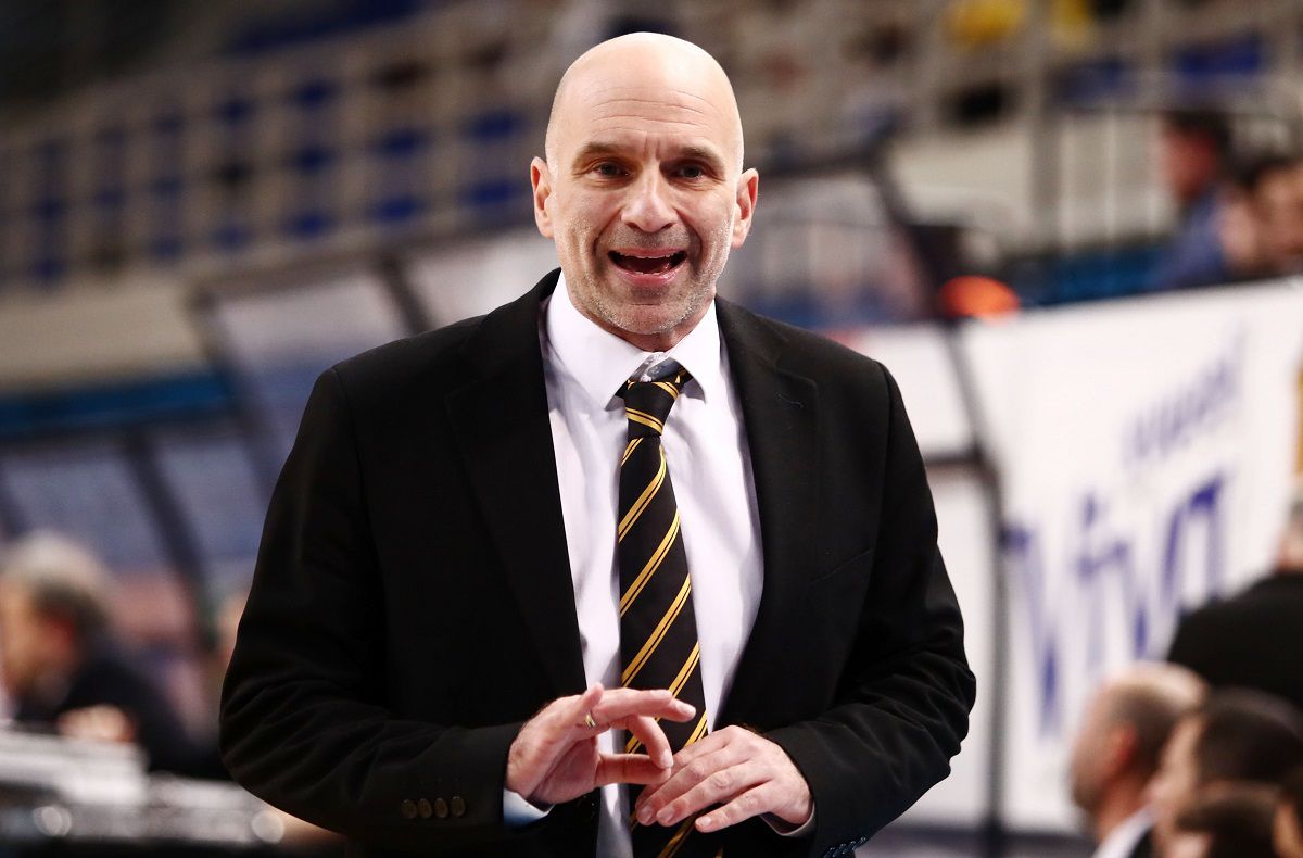 Καντζούρης: «Περήφανος για τους παίκτες μου, να βρούμε πάλι τη χημεία μας»