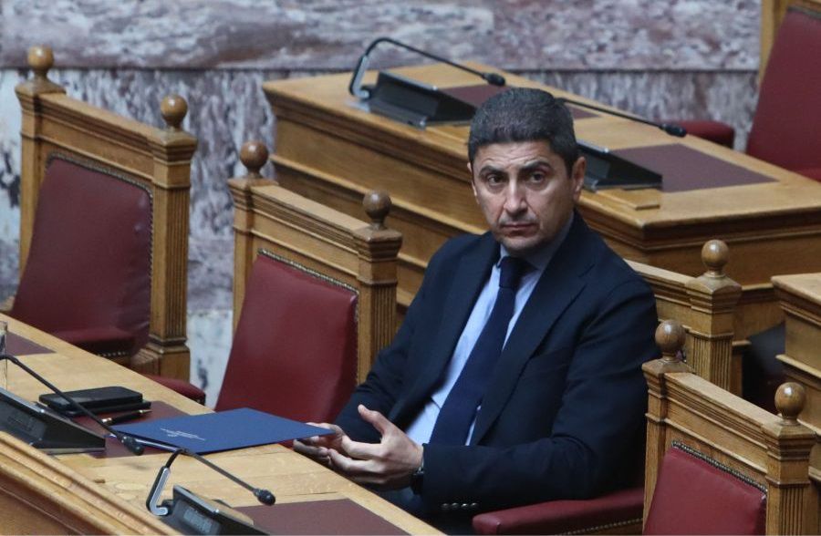 Χαμός στο Twitter με Αυγενάκη