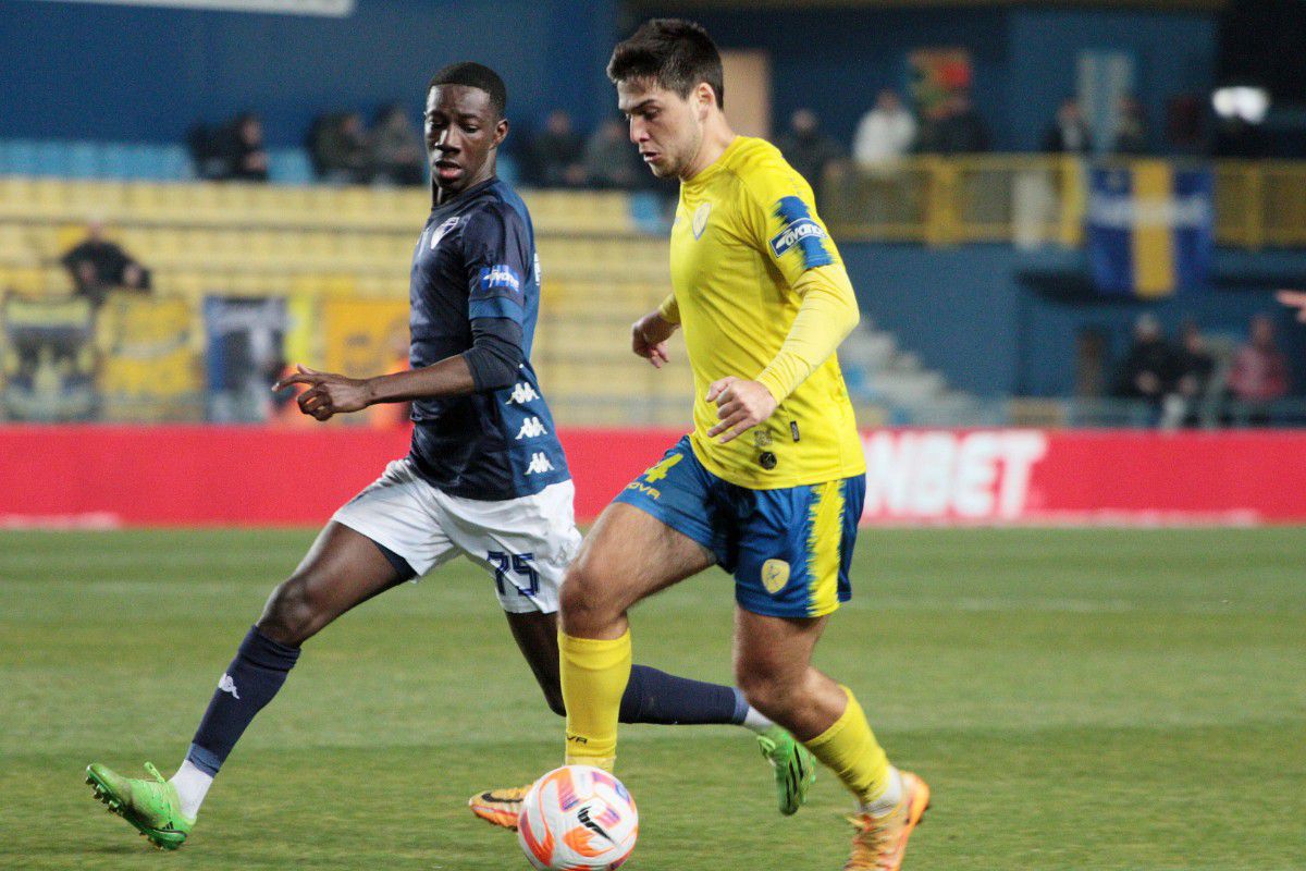 Κομβικό ματς για τον Ιωνικό στο Αγρίνιο