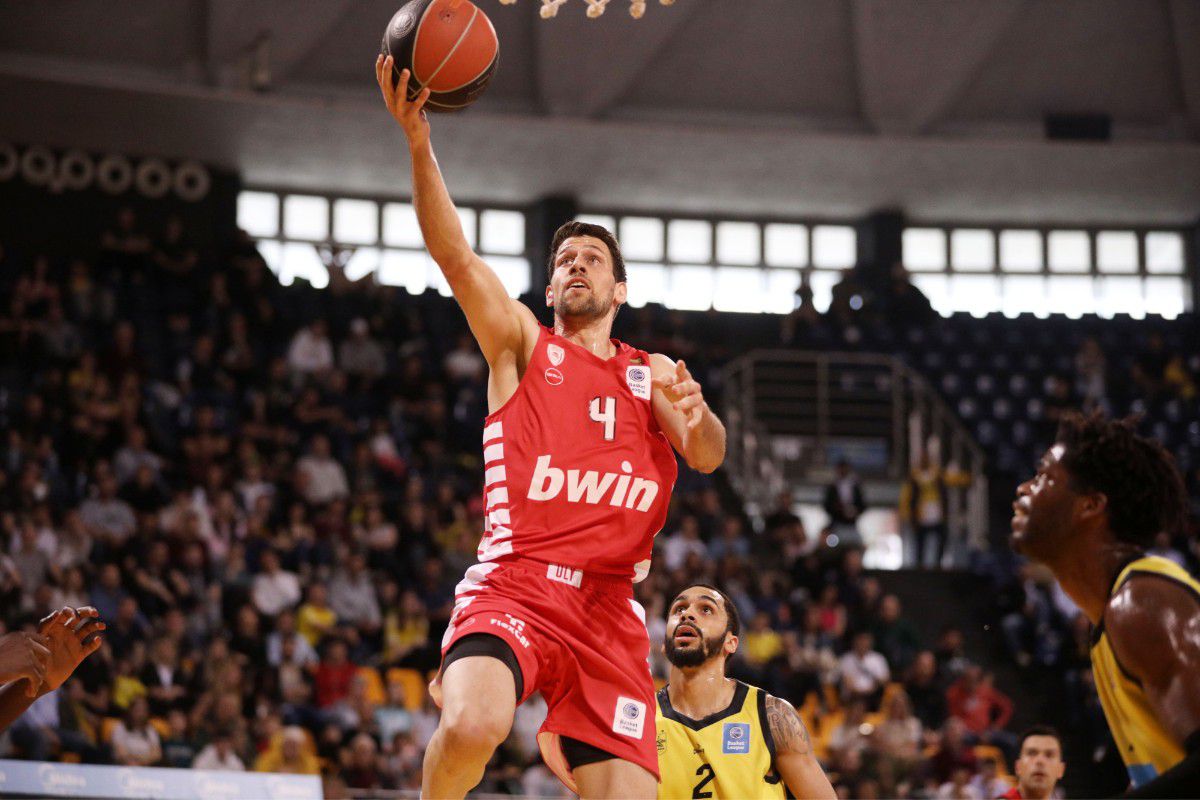 Στο ρελαντί το 2-0 ο Ολυμπιακός και τώρα Φενέρ