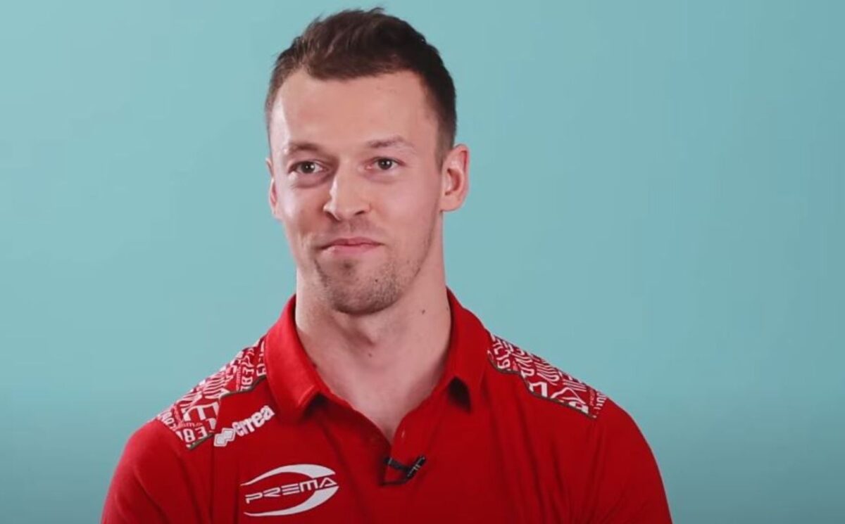 Η Red Bull κατηγορείται από πρώην οδηγό της για «πισώπλατη μαχαιριά» (vid)