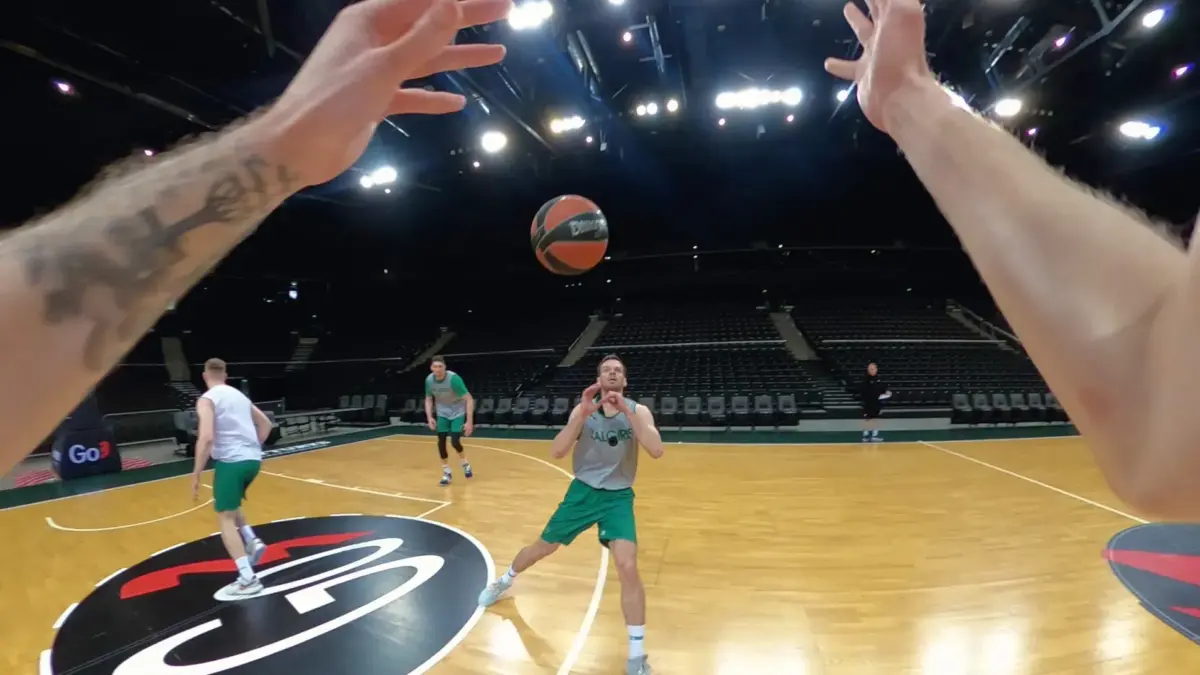 Καινοτομία της Euroleague! Κάμερες στα σώματα των διαιτητών θα καταγράφουν τα πάντα στο Final Four (vid)