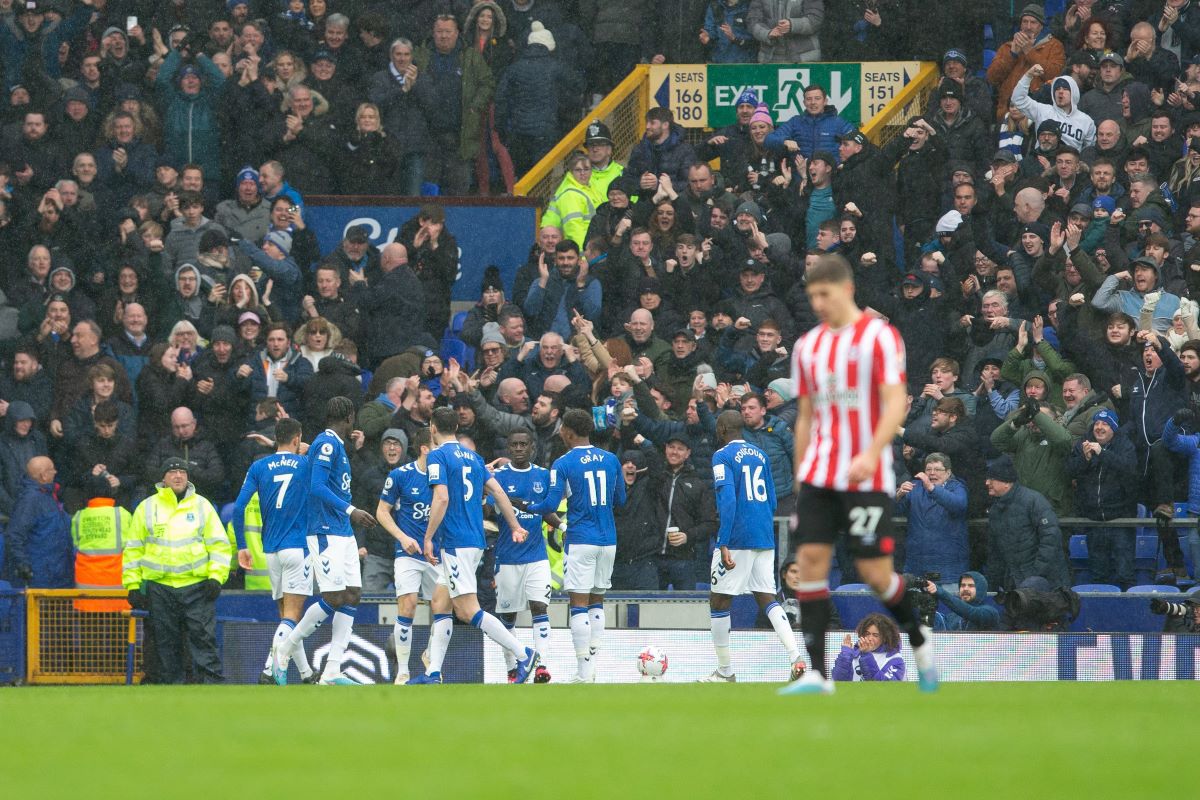 Νέο «σοκ» για την Έβερτον: Κινδυνεύει με αφαίρεση κι άλλων βαθμών