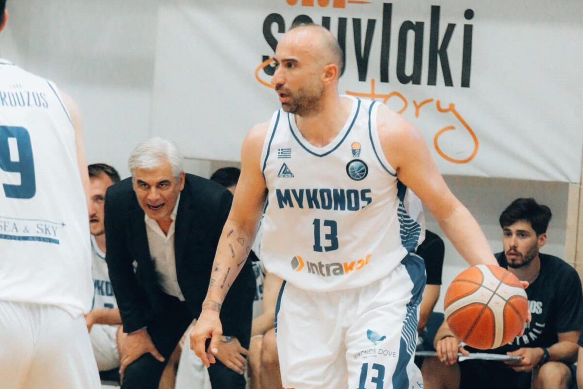 Άγγελος Τσάμης: Οι οπαδοί του Πανιωνίου αποθέωσαν τον «sexy καράφλα» της Μυκόνου! (vid)