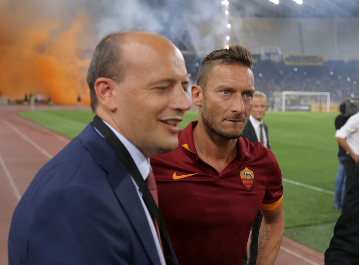Παρών και ο Τότι στον τελικό του Europa League (vid)