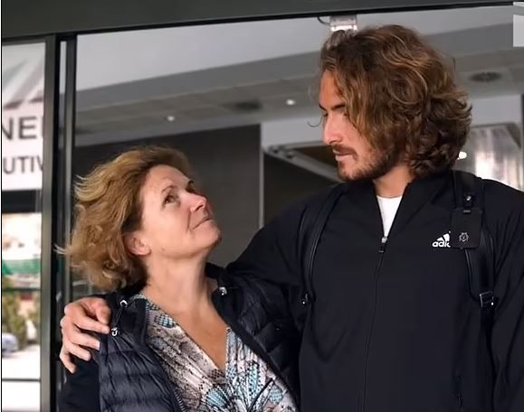 Ο μεγάλος καβγάς της μητέρας του Τσιτσιπά με τον Κύργιο και το «βρώμικο τένις»