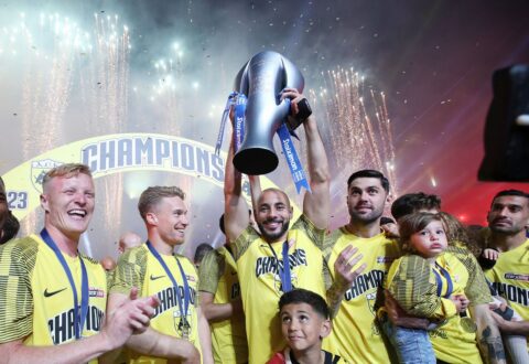 Το 13ο πρωτάθλημα της ΑΕΚ – Η «Χρυσή Βίβλος» της Super League
