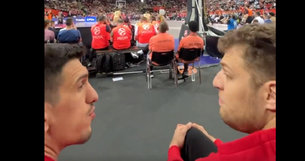 Βεζένκοφ-Λαρεντζάκης παρακολουθούν τον μικρό τελικό και σχολιάζουν τον κόσμο του Ολυμπιακού: «Θα πέσει…» (vid)