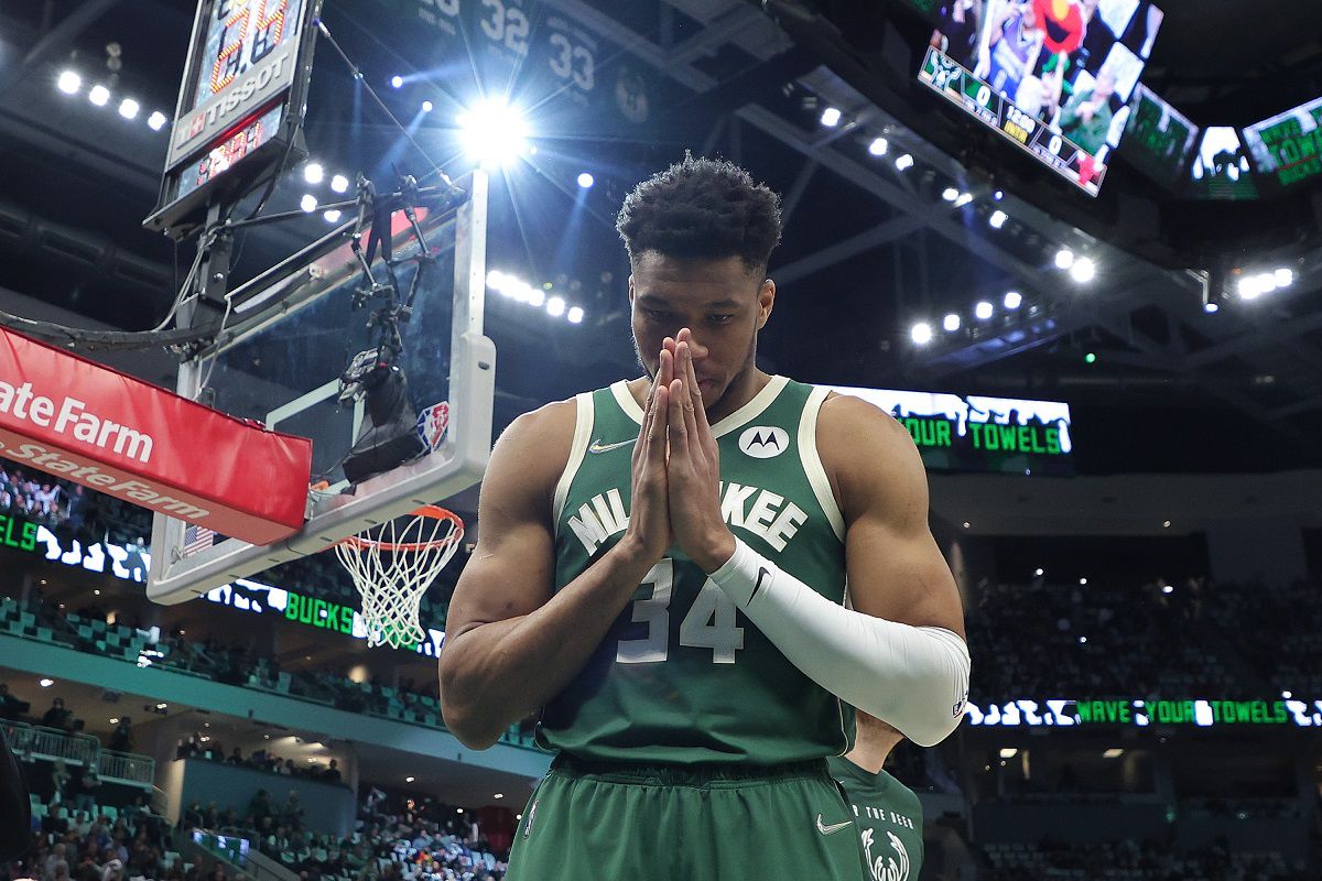 Οι Μπακς πλέον κάνουν προσευχές για άμεση επιστροφή του Γιάννη – Τα αποτελέσματα, το πρόγραμμα και το γράφημα των play offs