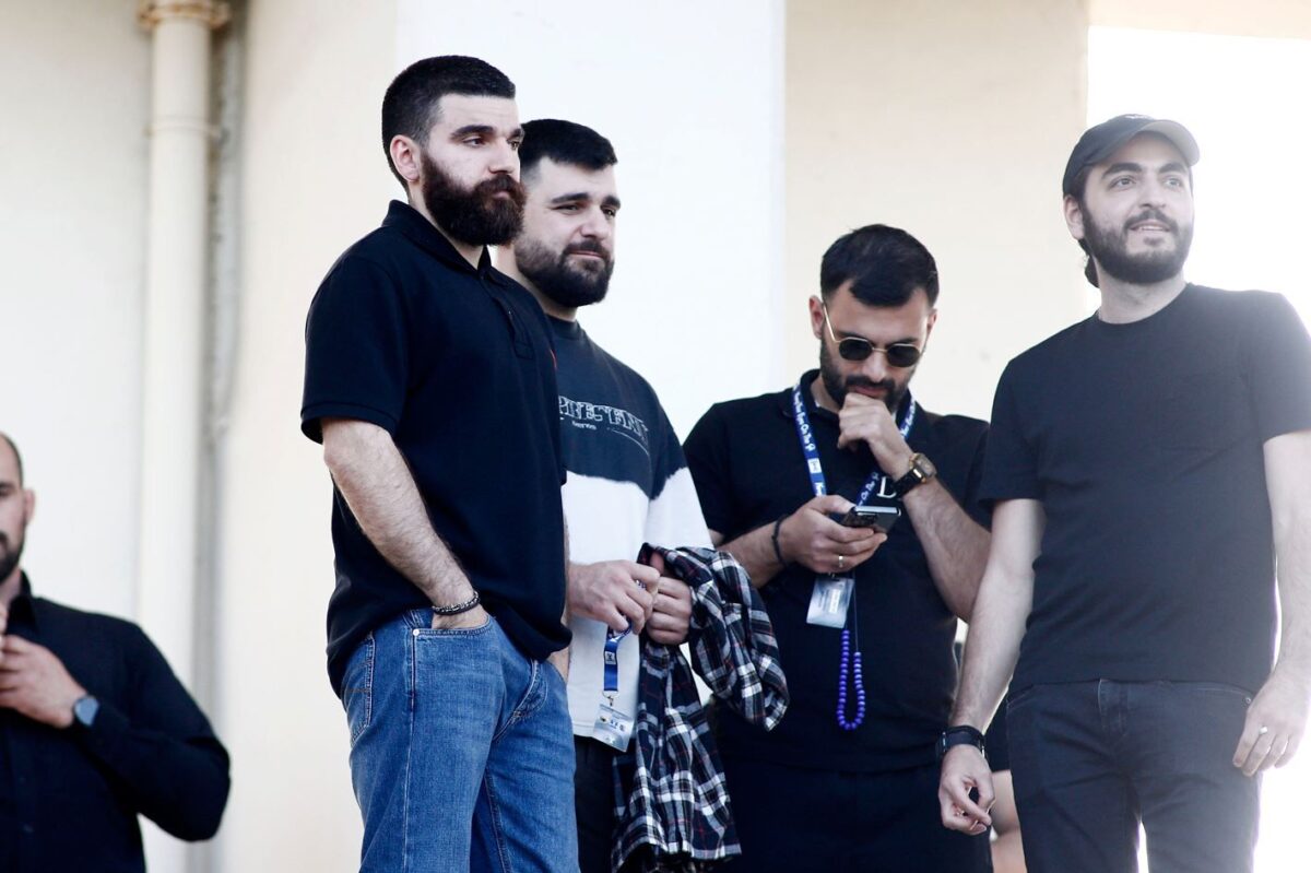Στην εξέδρα των επισήμων Γιώργος και Νίκος Σαββίδης (vid+gallery)