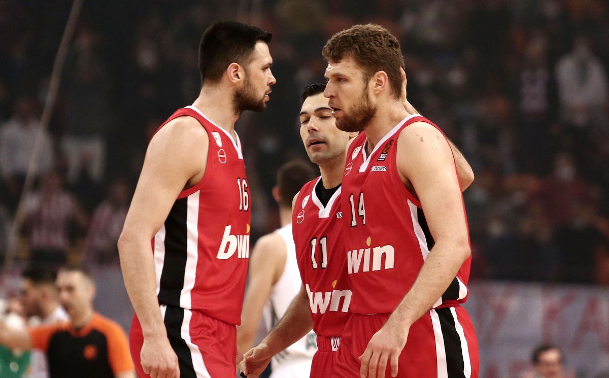 «Αυτό είναι το καλοκαίρι του Ολυμπιακού: Το μέλλον των Σλούκα, Παπανικολάου – Τα λεφτά δεν θα είναι πρόβλημα για φέτος»