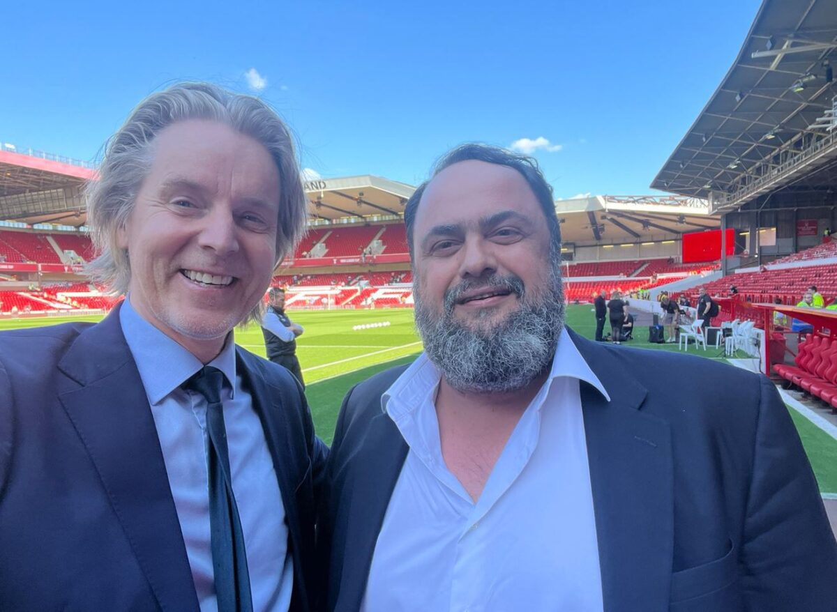 Το τετ α τετ του Μαρινάκη με παλαίμαχο διεθνή Νορβηγό άσο πριν τη μάχη Νότιγχαμ Φόρεστ – Άρσεναλ