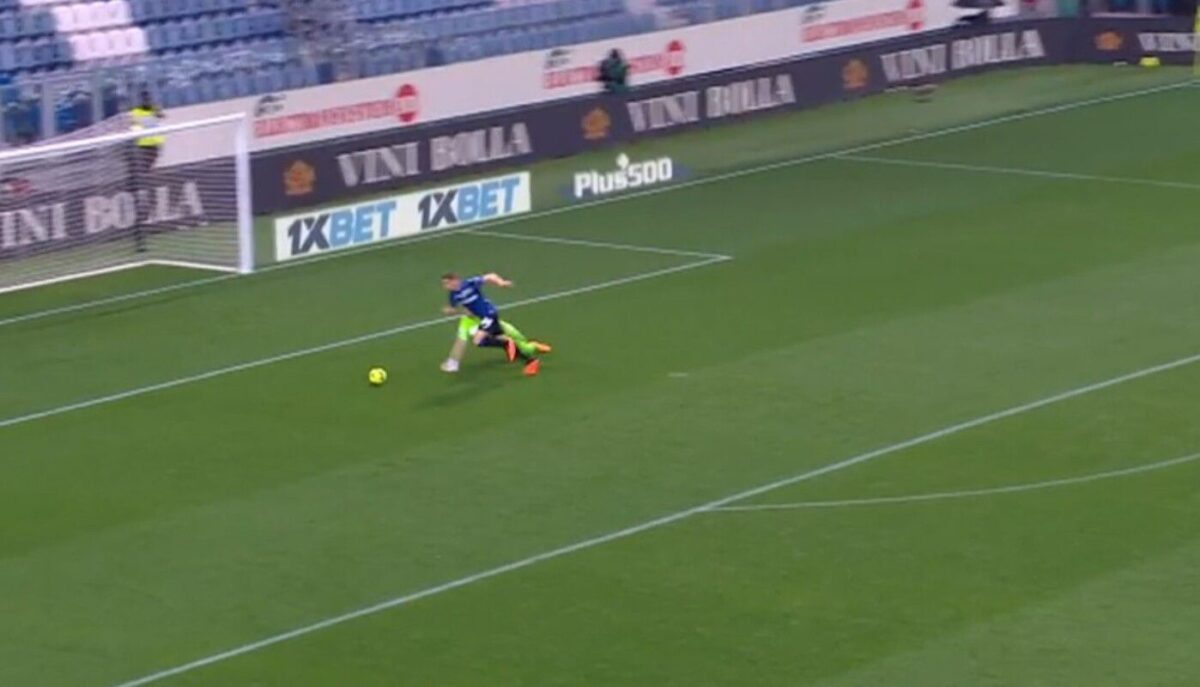 Απίθανο λάθος τερματοφύλακα οδηγεί την ομάδα του στην καταστροφή! (vid)