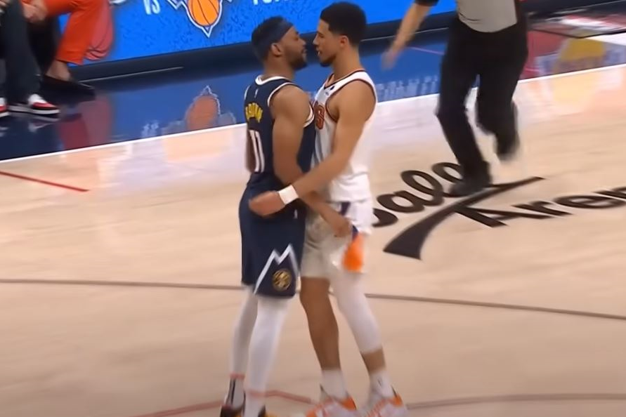 «Αγκαλιάστηκαν» Μπράουν και Μπούκερ, αλλά η… φωτιά έσβησε νωρίς (vids)