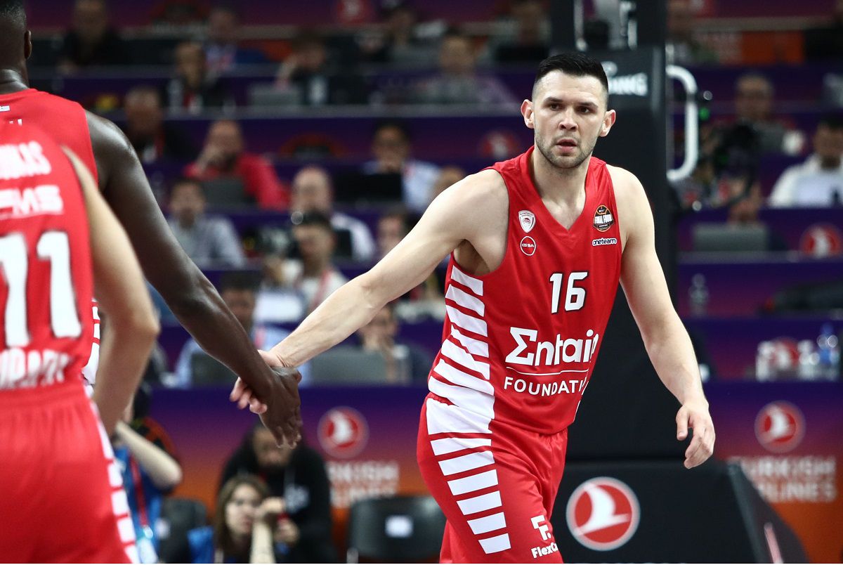 Απίθανο 14-0 του Ολυμπιακού και «φωτιά» στη Zalgirio Arena(vid)