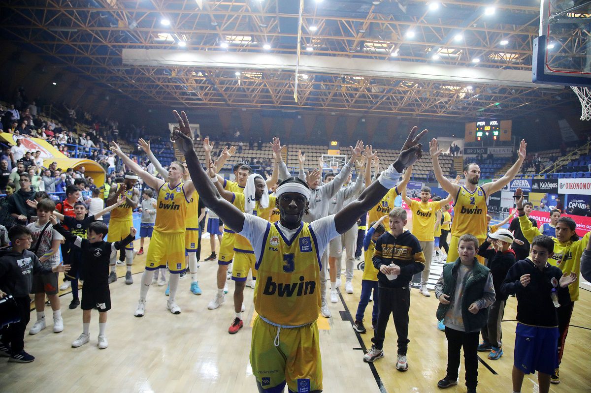 O Σιλβέν Φρανσίσκο είναι ένας… μικρός Σπανούλης (vids)