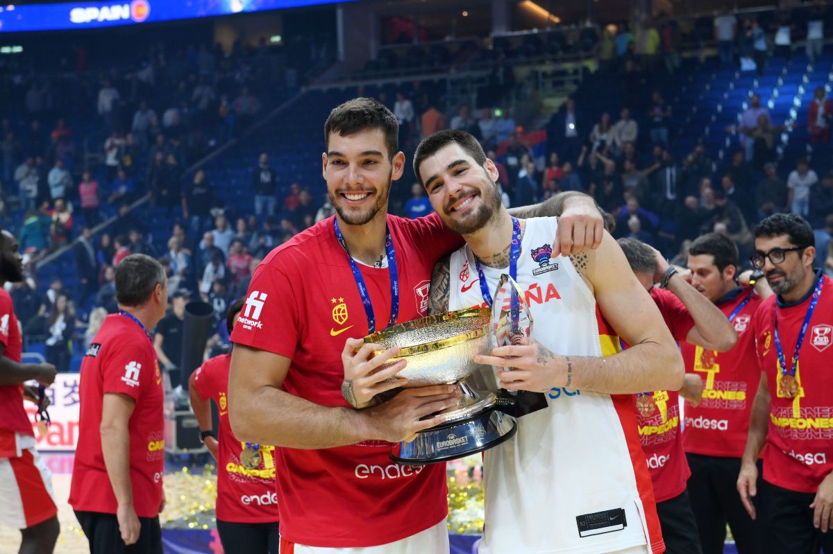 Μένει ελεύθερος από τους Πέλικανς ο Ερνανγκόμεθ – Η free agency του NBA και το ντόμινο με Παπαγιάννη
