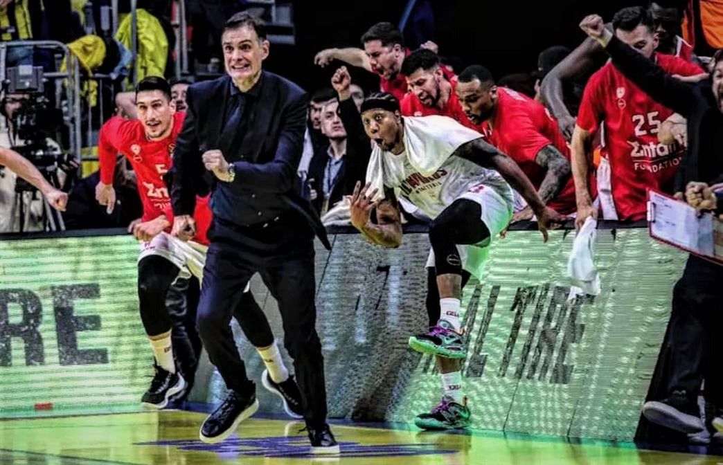 Το σπριντ του Μπαρτζώκα στο buzzer beater του Σλούκα (vid)