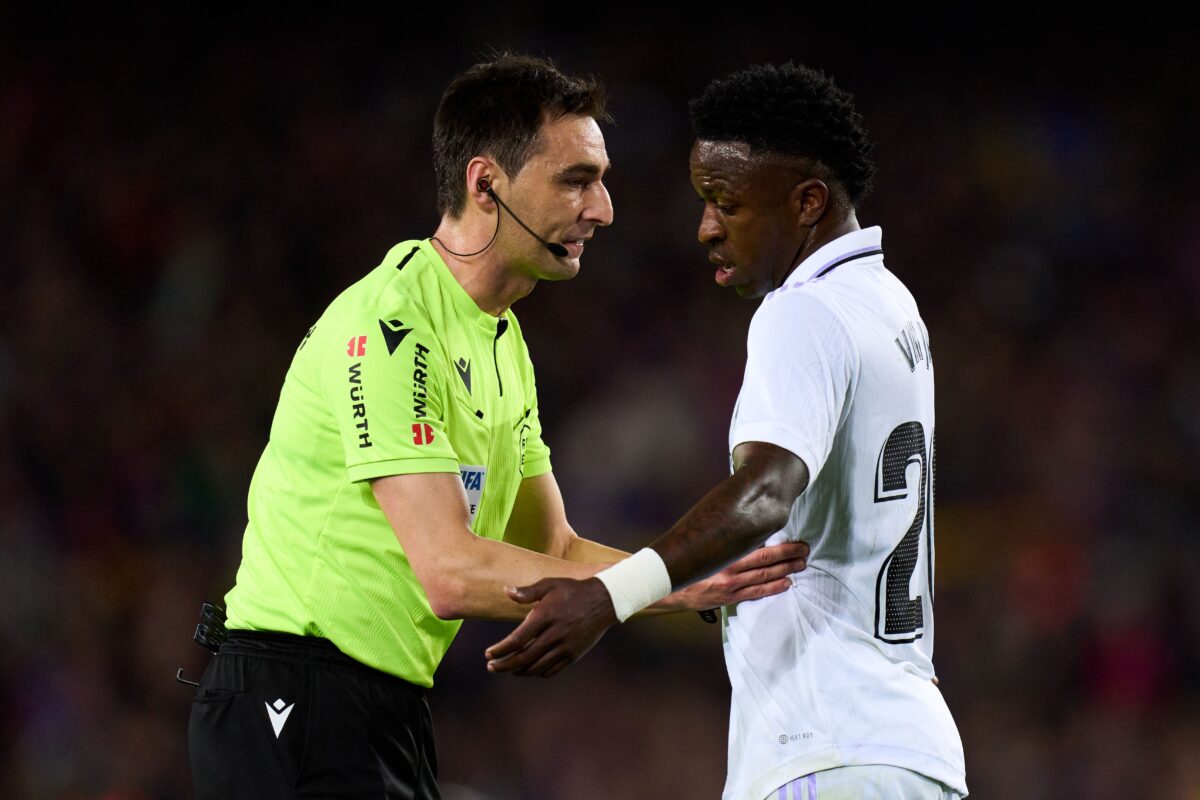 Τα παράπονα της Ρεάλ για την διαιτησία στο «Clasico»: «Ενοπλη ληστεία, νοθευμένο και βρώμικο πρωτάθλημα» (vid)