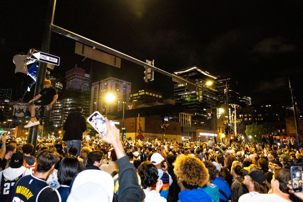 Πυροβολισμοί και εννέα τραυματίες στο κέντρο του Ντένβερ κοντά στο γήπεδο των Νάγκετς (vid)