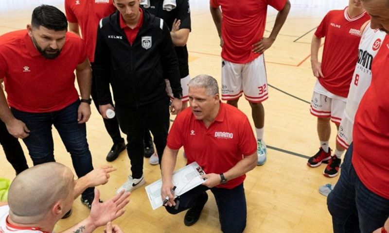 Στον πάγκο της Ντιναμό Βουκουρεστίου και τη νέα χρονιά ο Μανωλόπουλος!