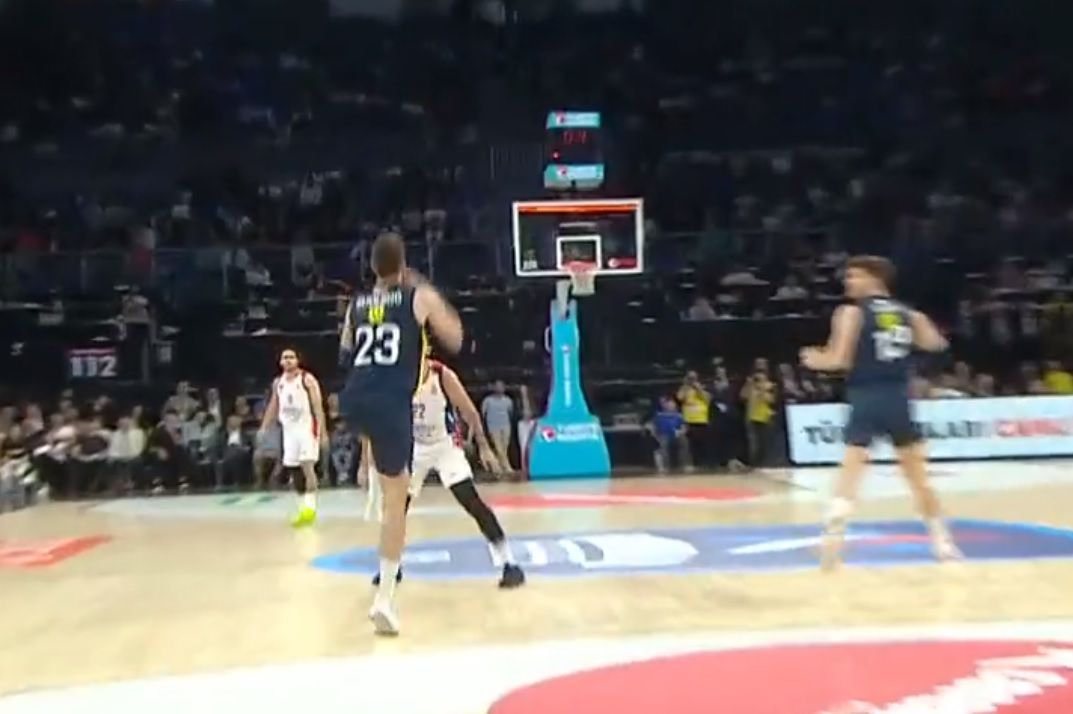 Aπίστευτο buzzer beater από το… σπίτι του ο Γκούντουριτς (vid)