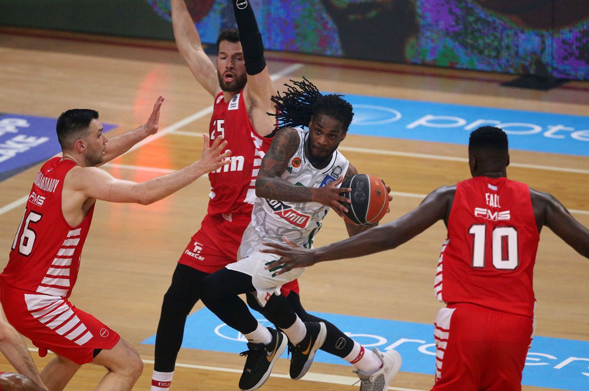 Παναθηναϊκός: «Καταδικάζουμε απερίφραστα το οξειδάνιο και την κρεμώδη τροφή – Ας ασχοληθεί κάποιος με τον προκλητικό Μπαρτζώκα»