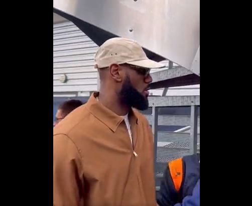 Χαμός στην άφιξη του ΛεΜπρόν Τζέιμς στον 24ωρο αγώνα του Λε Μαν (vid)