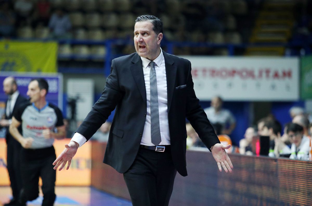 Τακιανός: «Το Περιστέρι έπαιζε πολλές φορές άμυνα στα όρια του φάουλ»