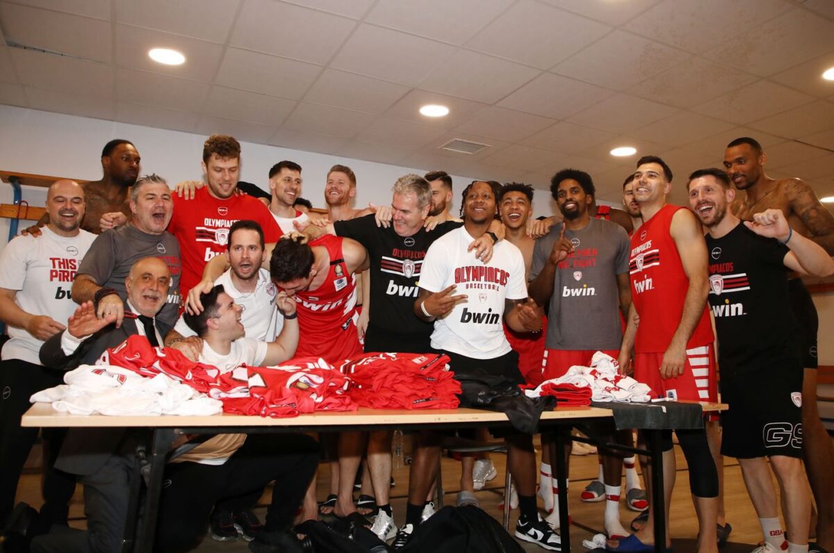 Τα συγχαρητήρια του Ερασιτέχνη Ολυμπιακού στην ομάδα μπάσκετ και οι 302 τίτλοι στα 5 βασικά ομαδικά αθλήματα
