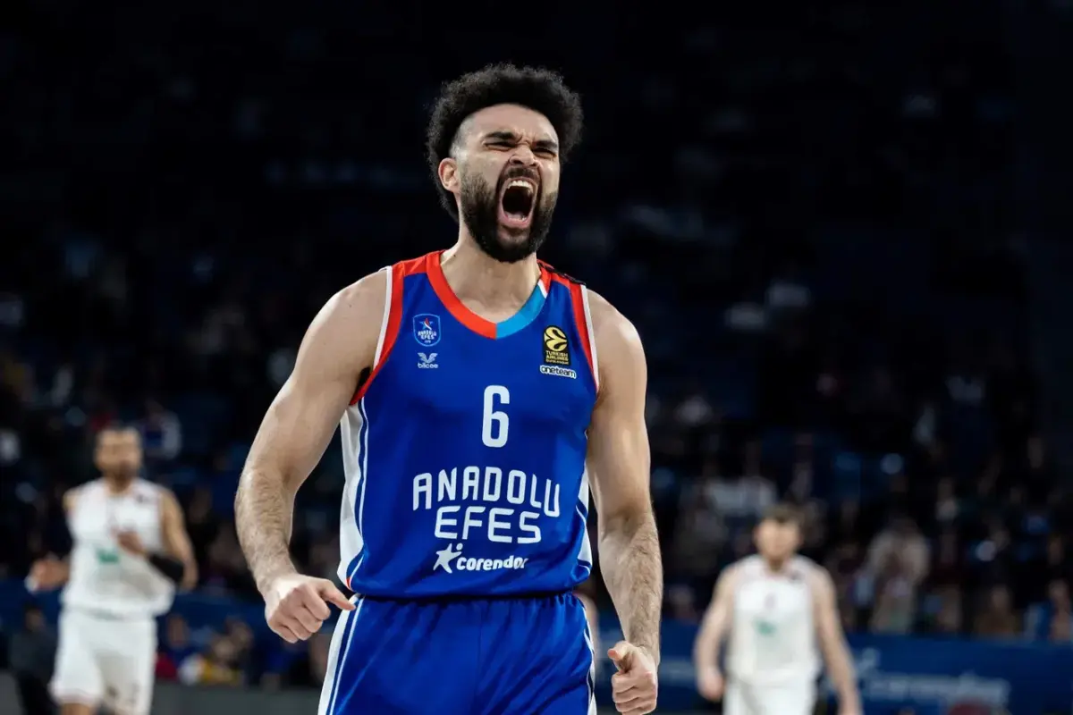 Επίσημη η παραμονή του Μπράιαντ στην Εφές (pic)