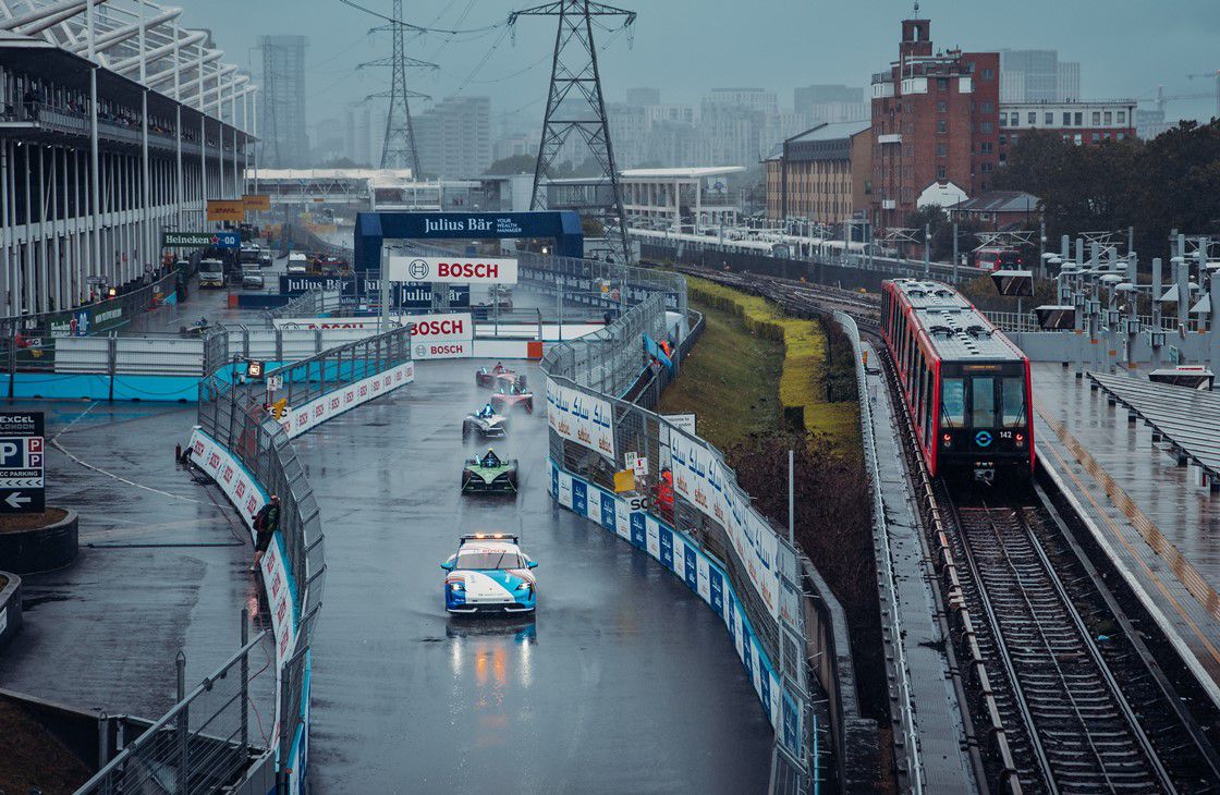 Ο Ντένις τον τίτλο οδηγών και η Envision στις ομάδες, στη Formula E