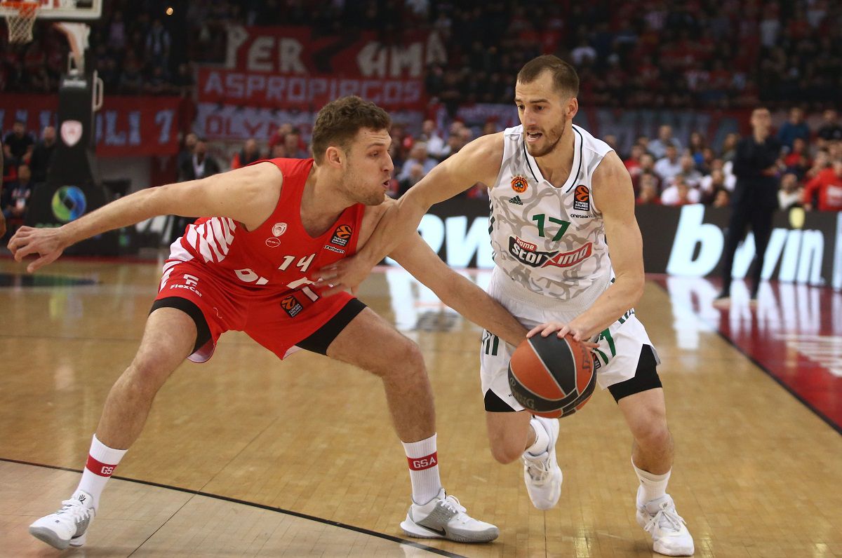 Η Άλμπα Βερολίνου «βλέπει» τον Ματ Τόμας!