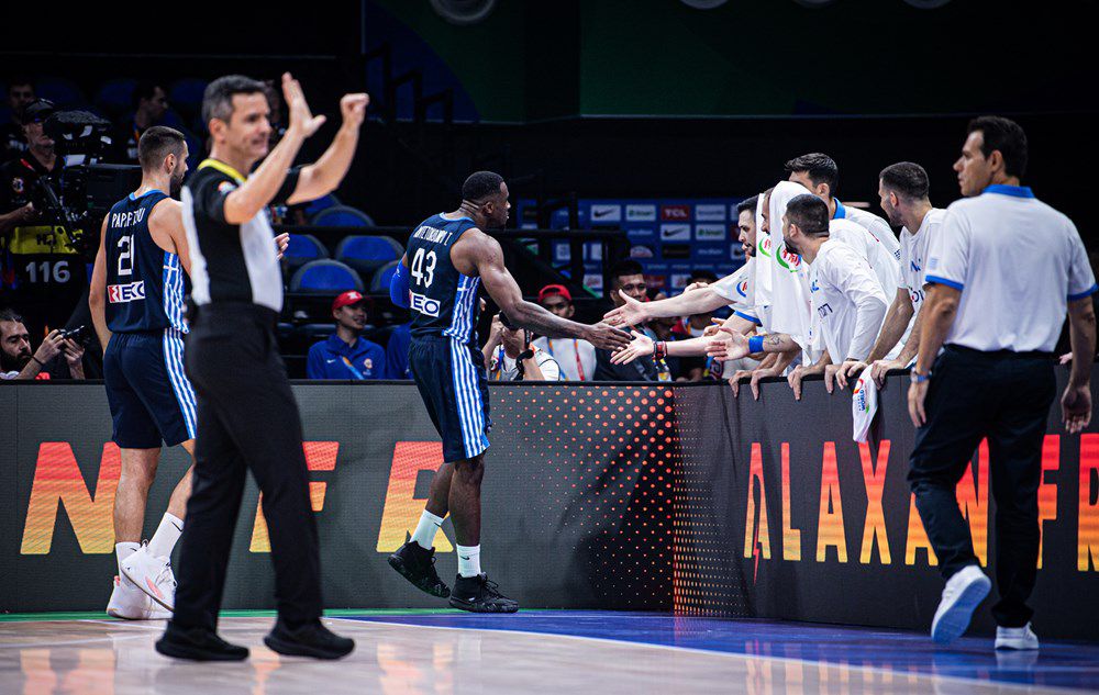 Δεν χάνει τον τελικό με Νέα Ζηλανδία ο Θανάσης Αντετοκούνμπο, θέλει σαν… τρελός να παίξει