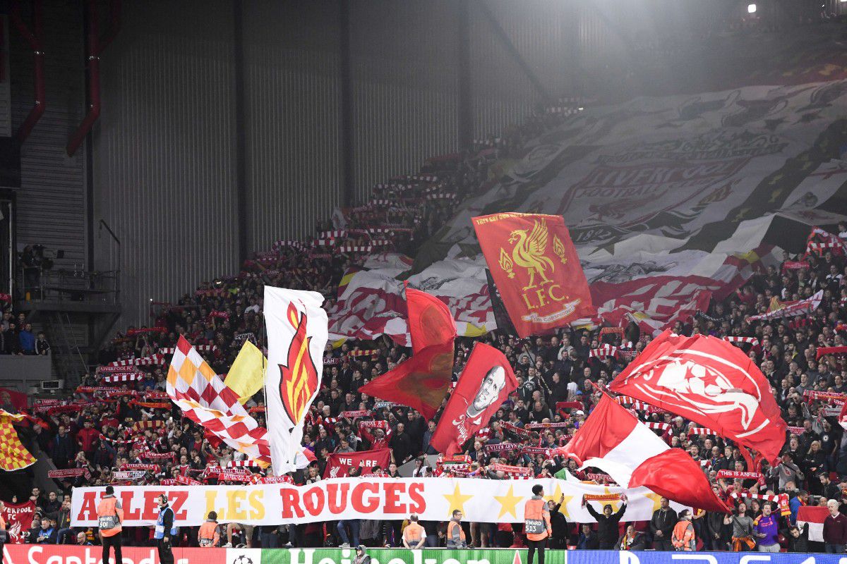 Όταν το ποδόσφαιρο συναντάει τη μουσική δημιουργούνται αριστουργήματα (vids)