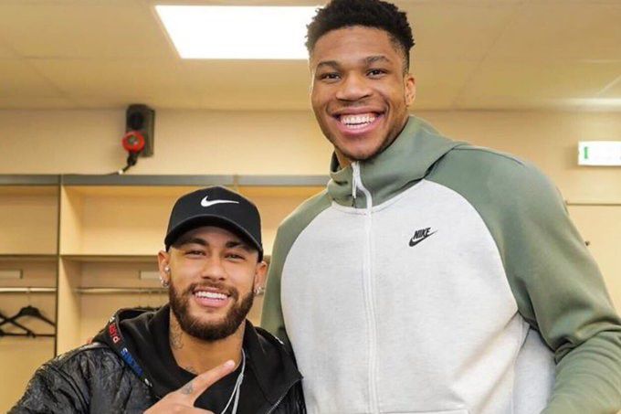 O Αντετοκούνμπο παρέα με τον Νεϊμάρ με… φόντο την Μέση Ανατολή