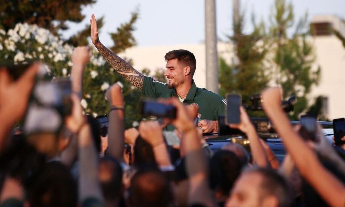 Το καταπράσινο 24ωρο του εκστασιασμένου Χουάντσο στην Αθήνα – Πού πήγε και τι έλεγε