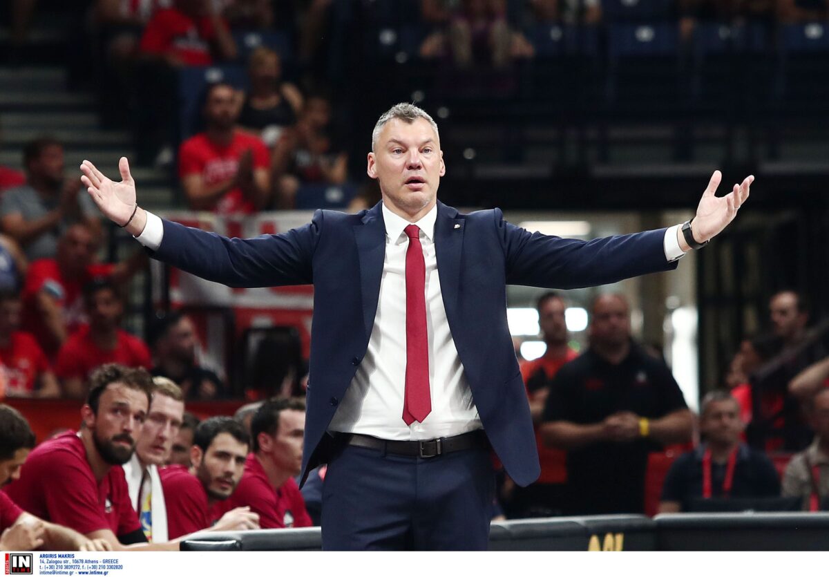 Ο Σάρας, ο «Σφαιρό» και ο Τρινκιέρι οι προπονητές που… απειλούν τους πάγκους της Euroleague
