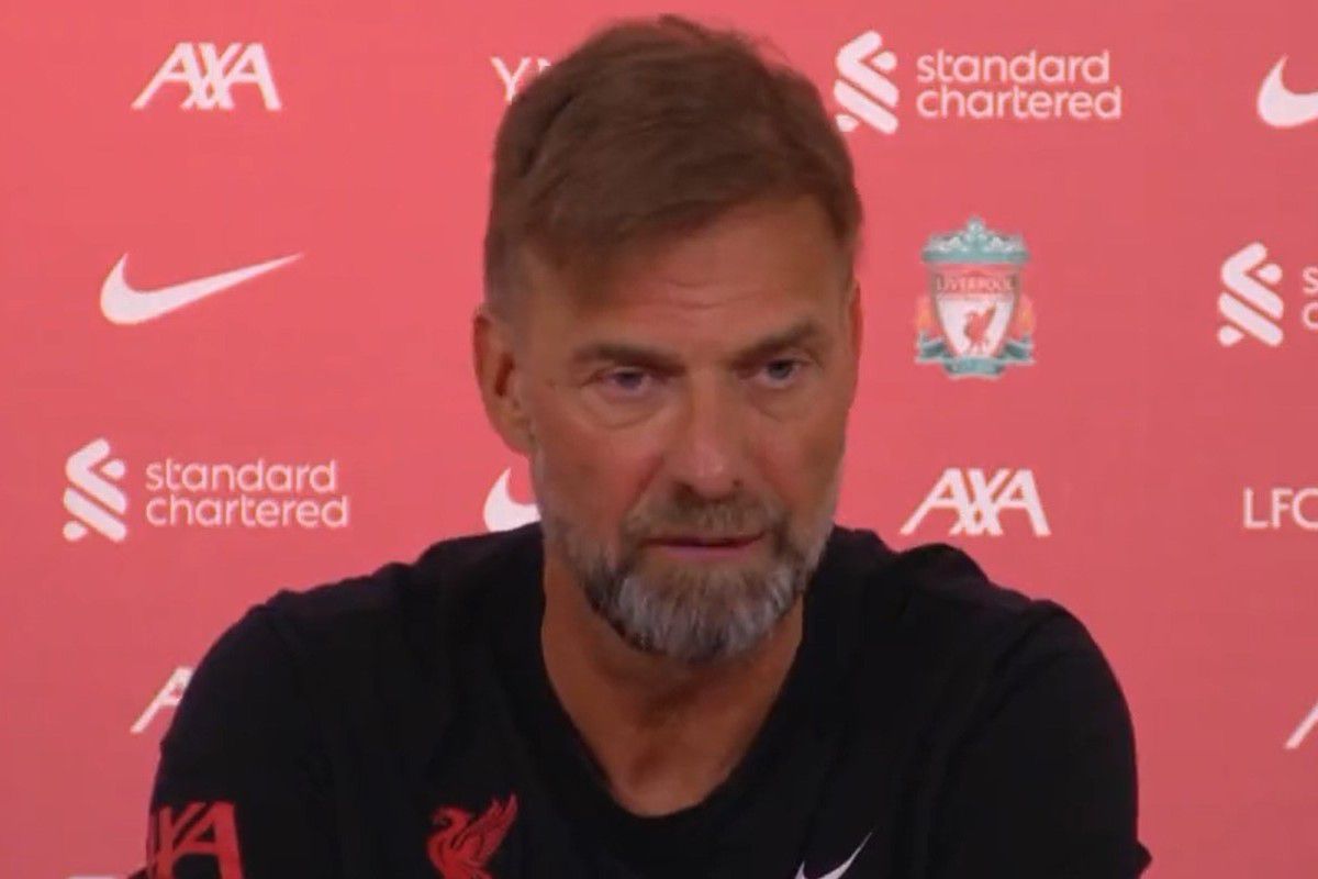 Ενοχλημένος για ακόμα μια φορά με δημοσιογράφο ο Κλοπ: «Δεν καταλαβαίνω τι θέλεις από εμένα»