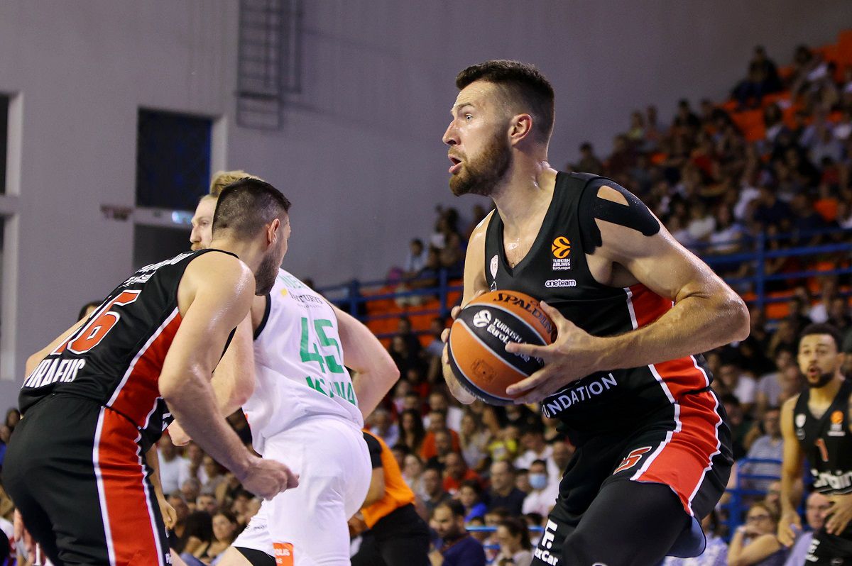 Ο Ολυμπιακός κόντρα στη Μακάμπι Τελ Αβίβ για τη δεύτερη μέρα του τουρνουά «Νεόφυτος Χανδριώτης»