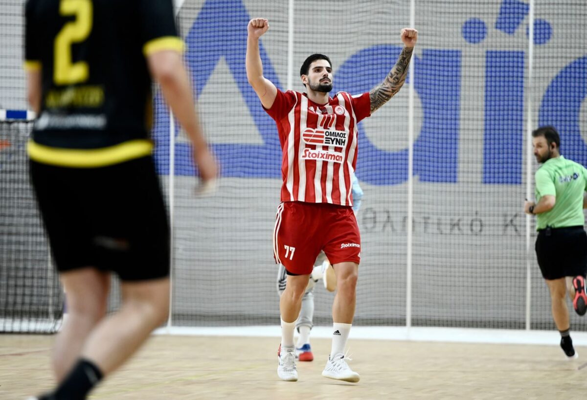 Το απίθανο γκολ του Σάββα στο τελευταίο δευτερόλεπτο που χάρισε το Super Cup στον Ολυμπιακό κόντρα στην ΑΕΚ (vid)